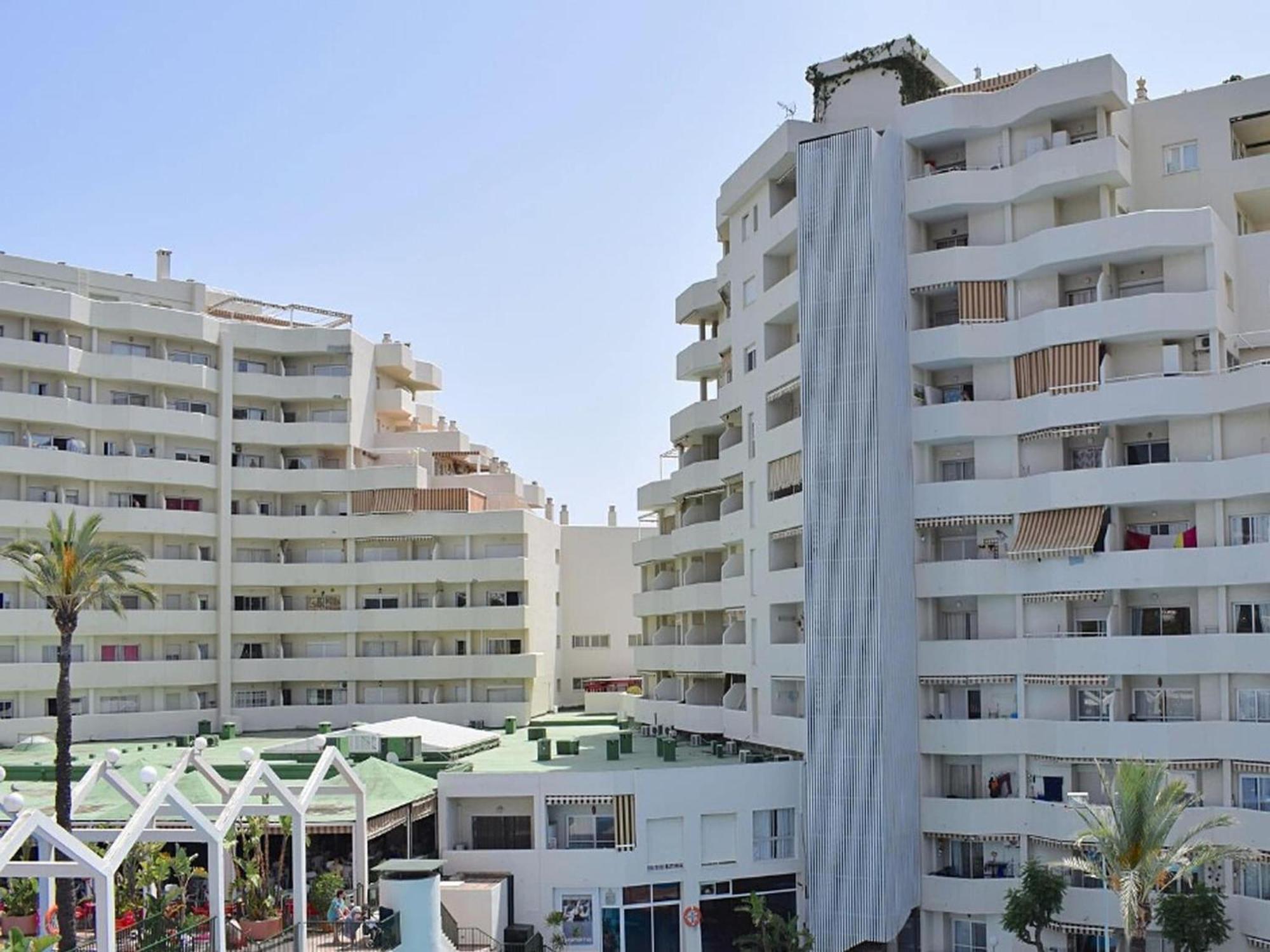Belvilla By Oyo Estudio Benal Beach مالقة المظهر الخارجي الصورة
